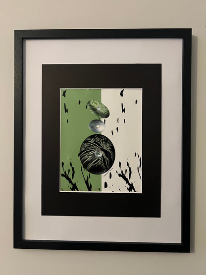 JAS-SIT-UP FRAMED WALL ARTWORK GREEN, BLACK, WHITE