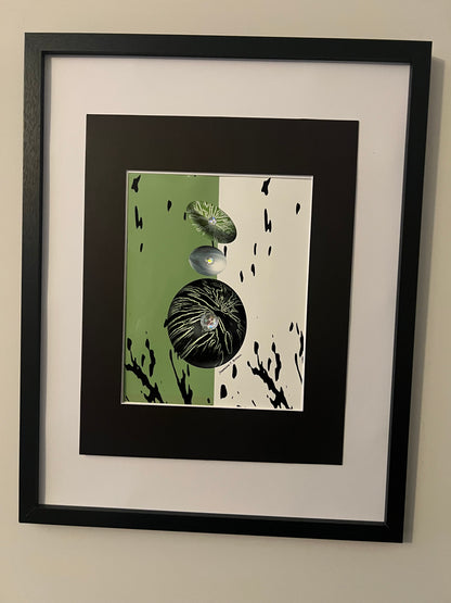 JAS-SIT-UP FRAMED WALL ARTWORK GREEN, BLACK, WHITE
