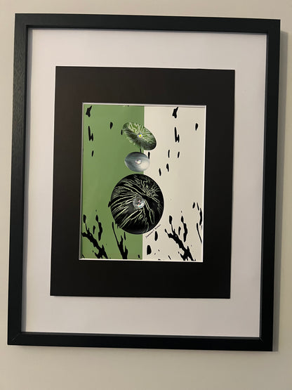 JAS-SIT-UP FRAMED WALL ARTWORK GREEN, BLACK, WHITE